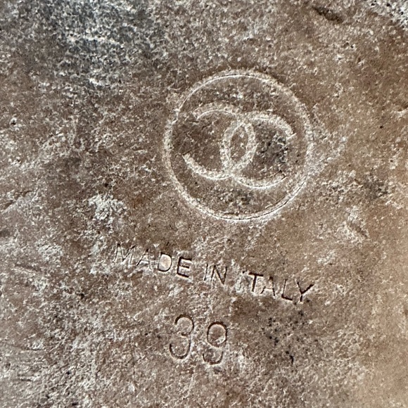 **AUTHENTIC** Chanel Ballet flats in gold - Picture 8 of 11